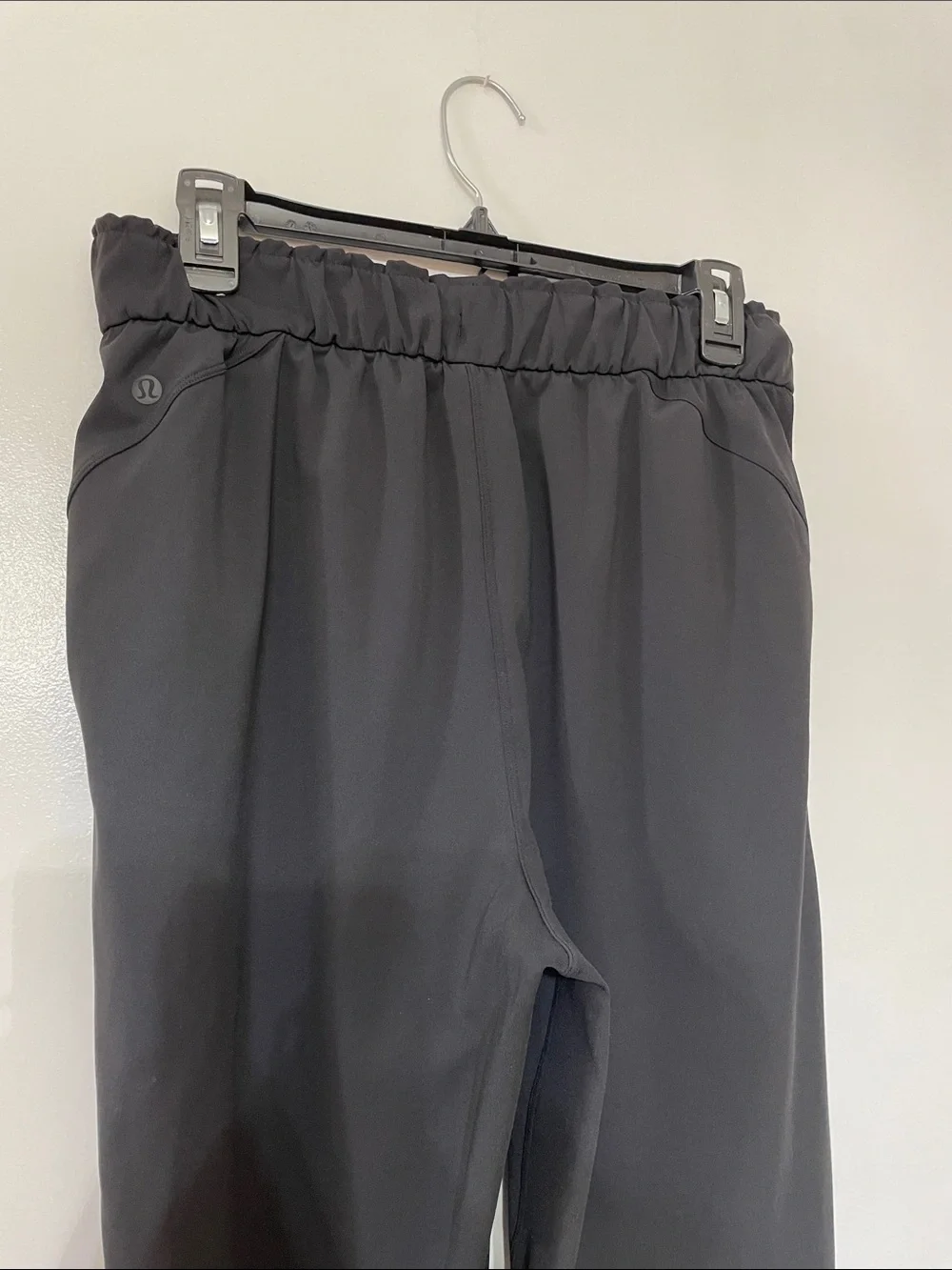 Lululemon Elastic Waist Joggers - Picture 5 of 7